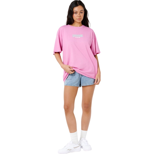 2026 Rip Curl Womens West Coast Heritage Tee 0OBWTE - Fuchsia
